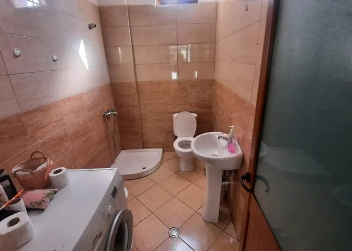 بيت شباب Crew 2 *